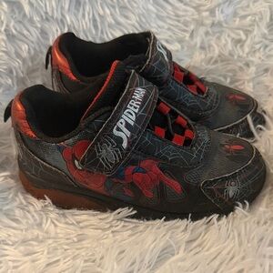 Spiderman Kids Sneakers light up shoes toddler size 11 Velcro straps